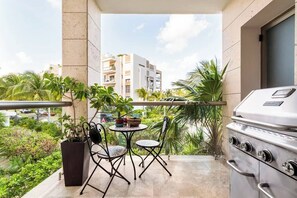 Property grounds - LA AMADA CANCUN LUXURY CONDO 3 BR STEPS FROM BEACH MARINA (Isla Mujeres)