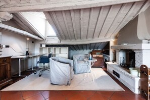 Interior -  Lucca center: Duke Design apartment  with wonderful view (Lucca)