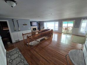 Smart TV, fireplace, DVD player, table football