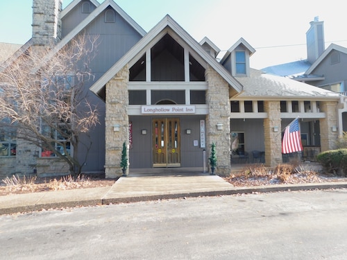 Studio Unit at Longhollow Point Inn