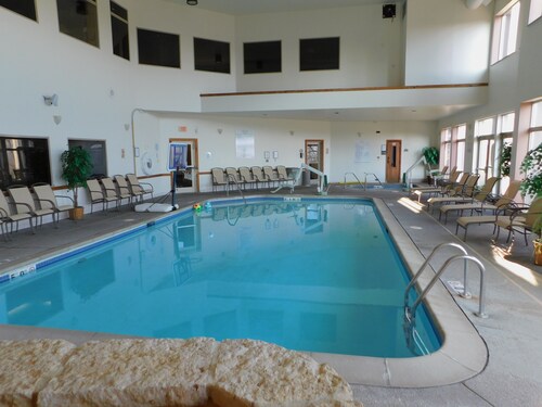 Studio Unit at Longhollow Point Inn