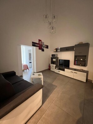 LED TV - APARTMENT, VACATION HOME CATANIA (Catania)