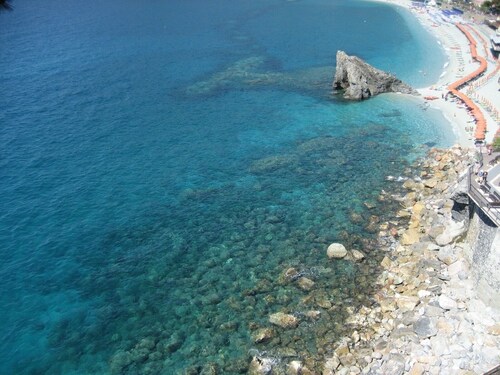 Monterosso Al Mare: House with garden and parking space overlooking 5 TERRE Gulf