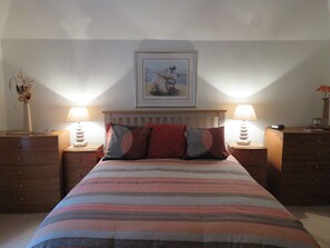 1 bedroom, iron/ironing board, travel cot, free WiFi - Cottages Located In A Stunning South Facing Two Acre Private Garden Setting (Melrose)