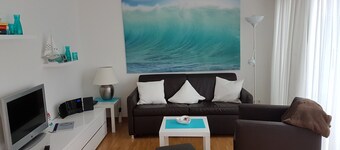 Modernt, ljust 2-rum LĂ€genhet med WiFi i hamnen