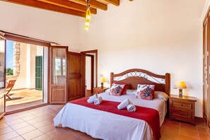 5 chambres, Wi-Fi gratuit, draps fournis