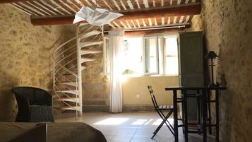 3 chambres, fer et planche à repasser, lit parapluie, Wi-Fi gratuit