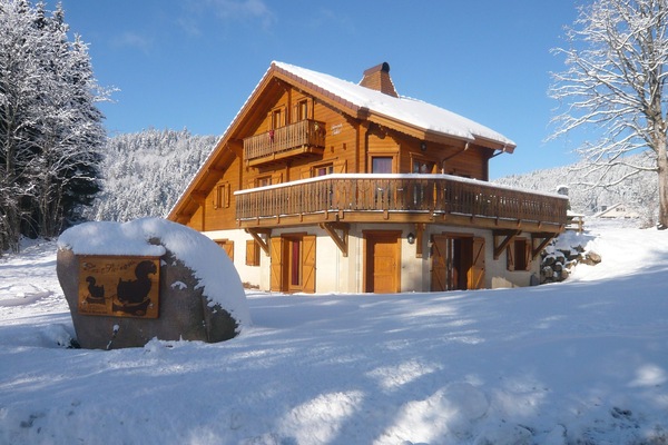 Chalet enneigé
