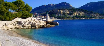 MAGNIFICENT 2-ROOM APARTMENT CASSIS VILLAGE