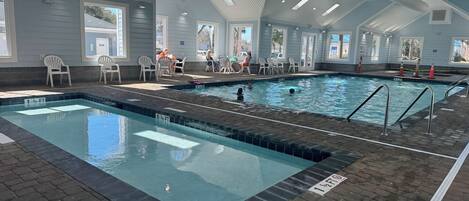 Indendørs pool, opvarmet pool