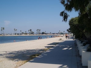 Beach nearby, sun loungers