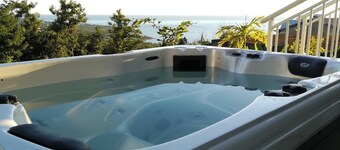 Côté Caraïbes Bouillante: large studio 3' from the beach & a diving center!