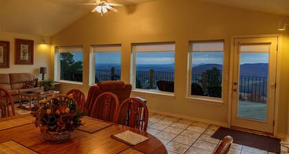 Great Location! Seclusion! Breathtaking Views! - Kids Under 6 Free Stay Free!