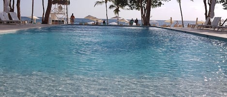 Piscine extérieure