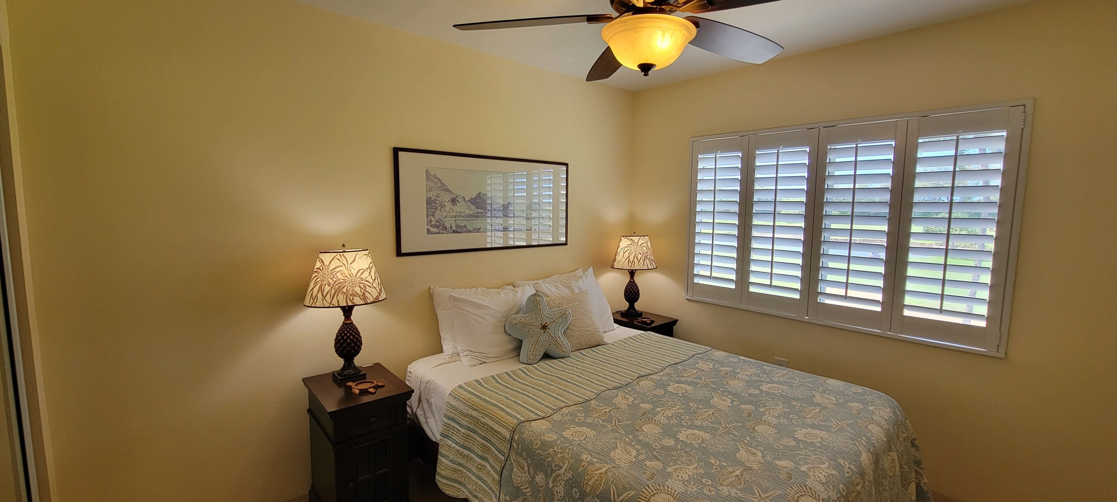 3 bedrooms, desk, iron/ironing board, travel crib