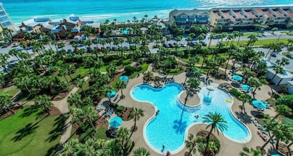 Designer decor, Direct View, Very clean and well maintaned. Sleeps 6.