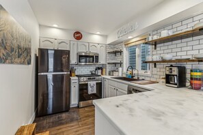 Fridge, microwave, oven, stovetop - Townhome at Top of Main Street, Best Location in Old Town! (Park City)