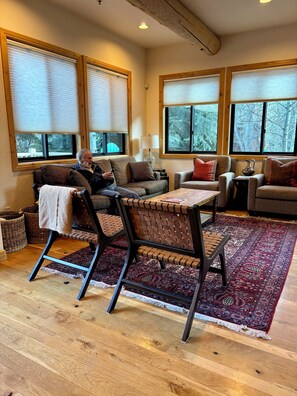 Interior - Lovely townhome: Ski to Lift, Walk to Town, Private Hot tub, Sleeps 8! (Ketchum)