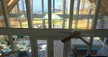 Airy A-Frame@ Lake Oconee! Dock! Grill! Firepit! Hot-tub! Canoe! PetsOK!