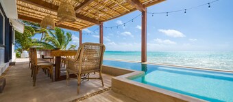 LUXURY BEACHFRONT VILLA  Includes 3 Pools, Wifi, Best Snorkeling & Kayaking Bay