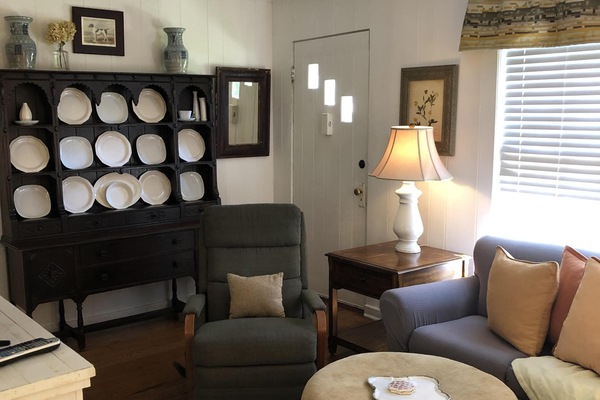 Smart-TV, DVD-Player, Bücher