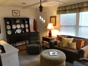 Televisor intel·ligent, reproductor de DVD i llibres 