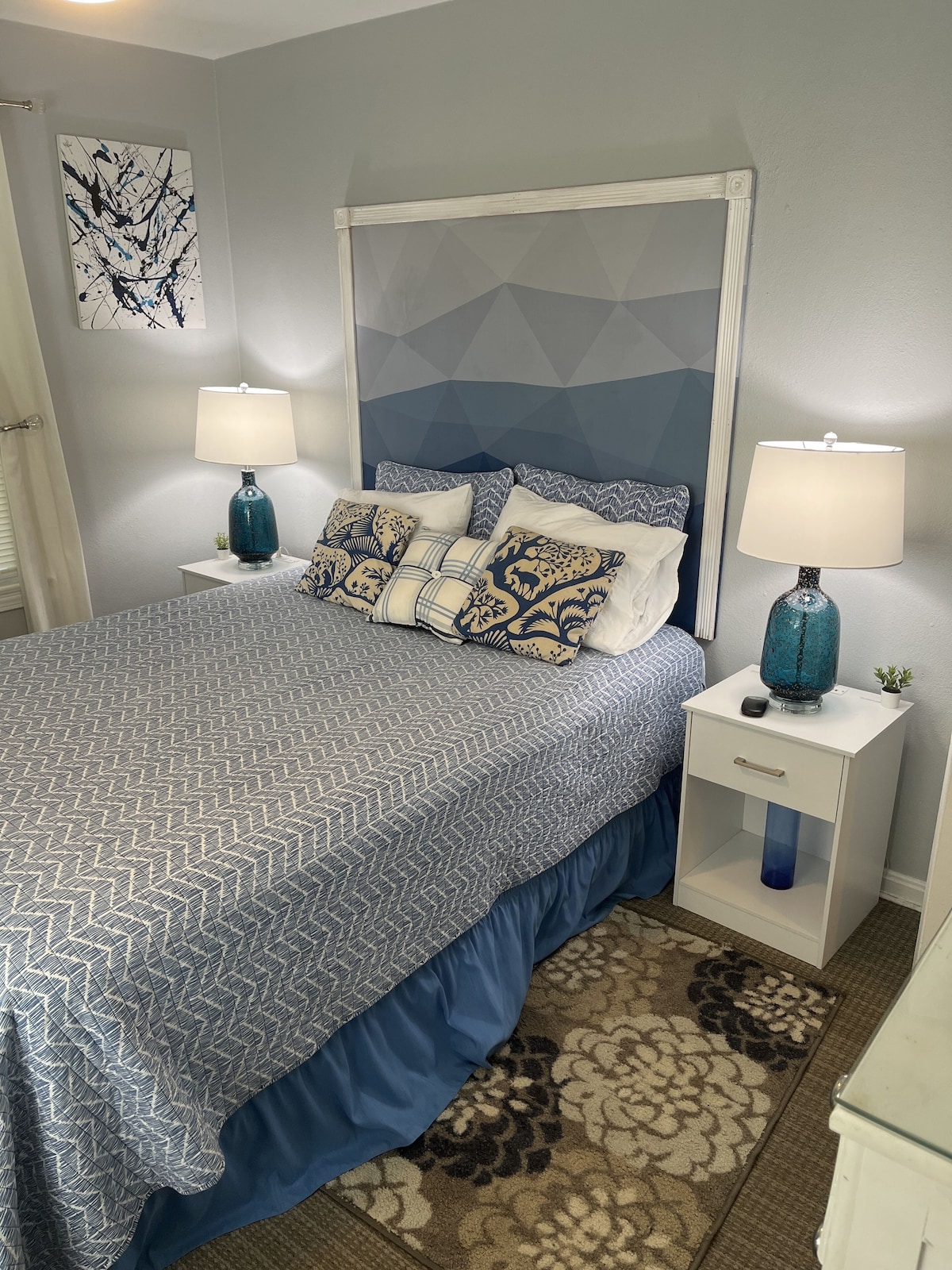 Cozy Treetop Hideaway