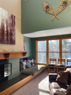 TV, fireplace, DVD player, music library