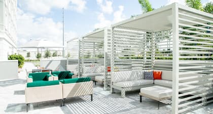 Holiday Inn & Suites Orlando I-Drive Theme Parks by IHG