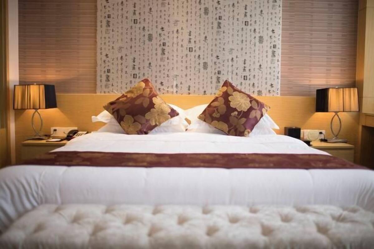 Minibar, in-room safe, desk, blackout curtains