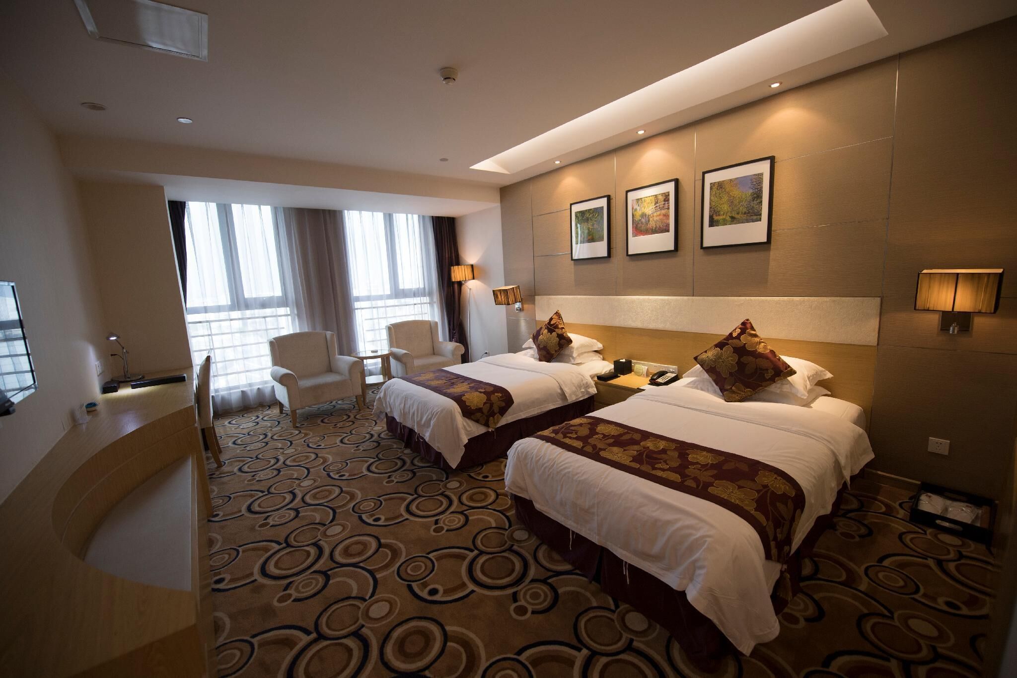 Minibar, in-room safe, desk, blackout drapes