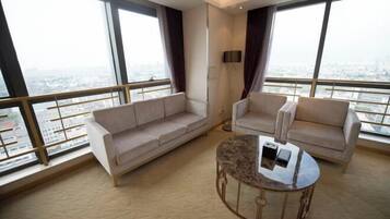 Minibar, in-room safe, desk, blackout drapes