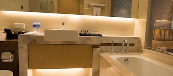 Suzhou Sun Plaza Hotel