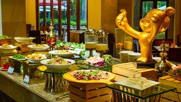 Daily buffet breakfast for a fee