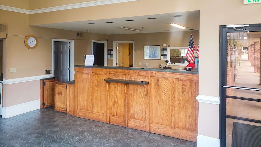 Magnuson Hotel Marietta