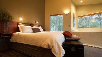 Luxury Chalet, 1 King Bed, Mountain View | 1 bedroom, in-room safe, soundproofing, iron/ironing board