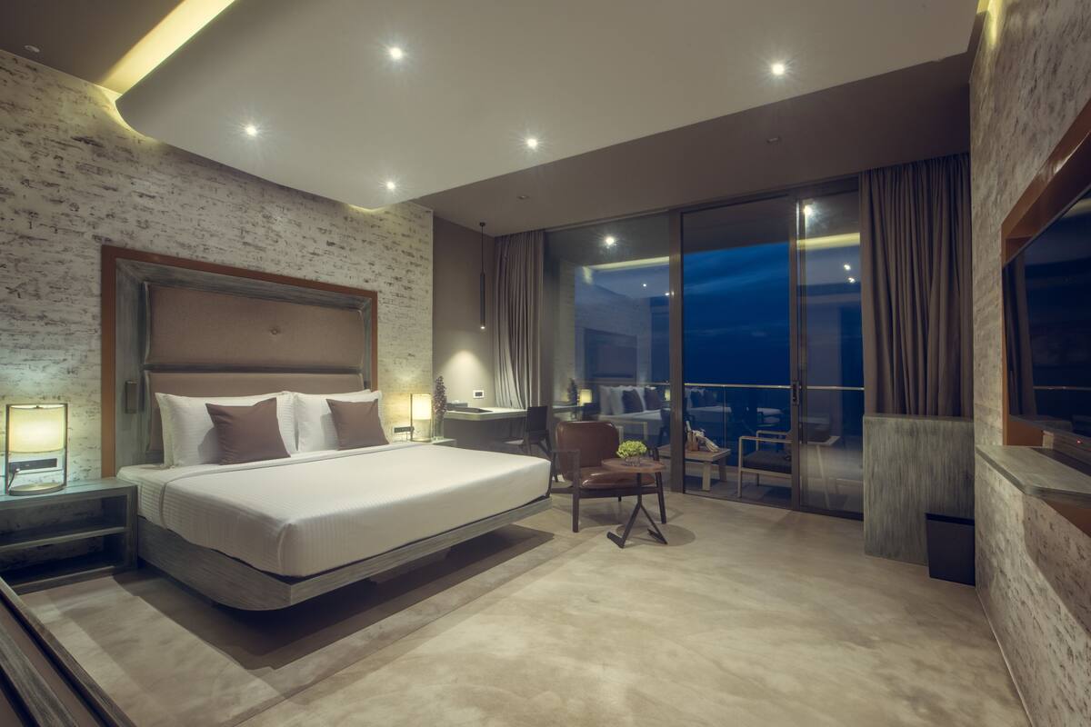 Ropa de cama de alta calidad y minibar 