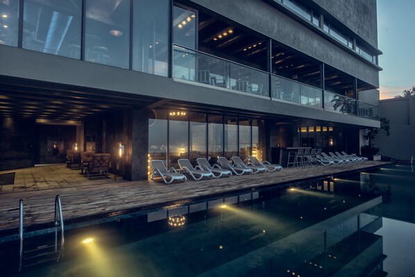 Outdoor pool - Pledge Scape (Negombo)