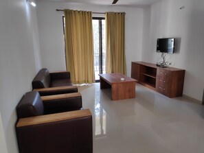 Télévision LCD de 32 pouces avec chaînes par câble, télévision