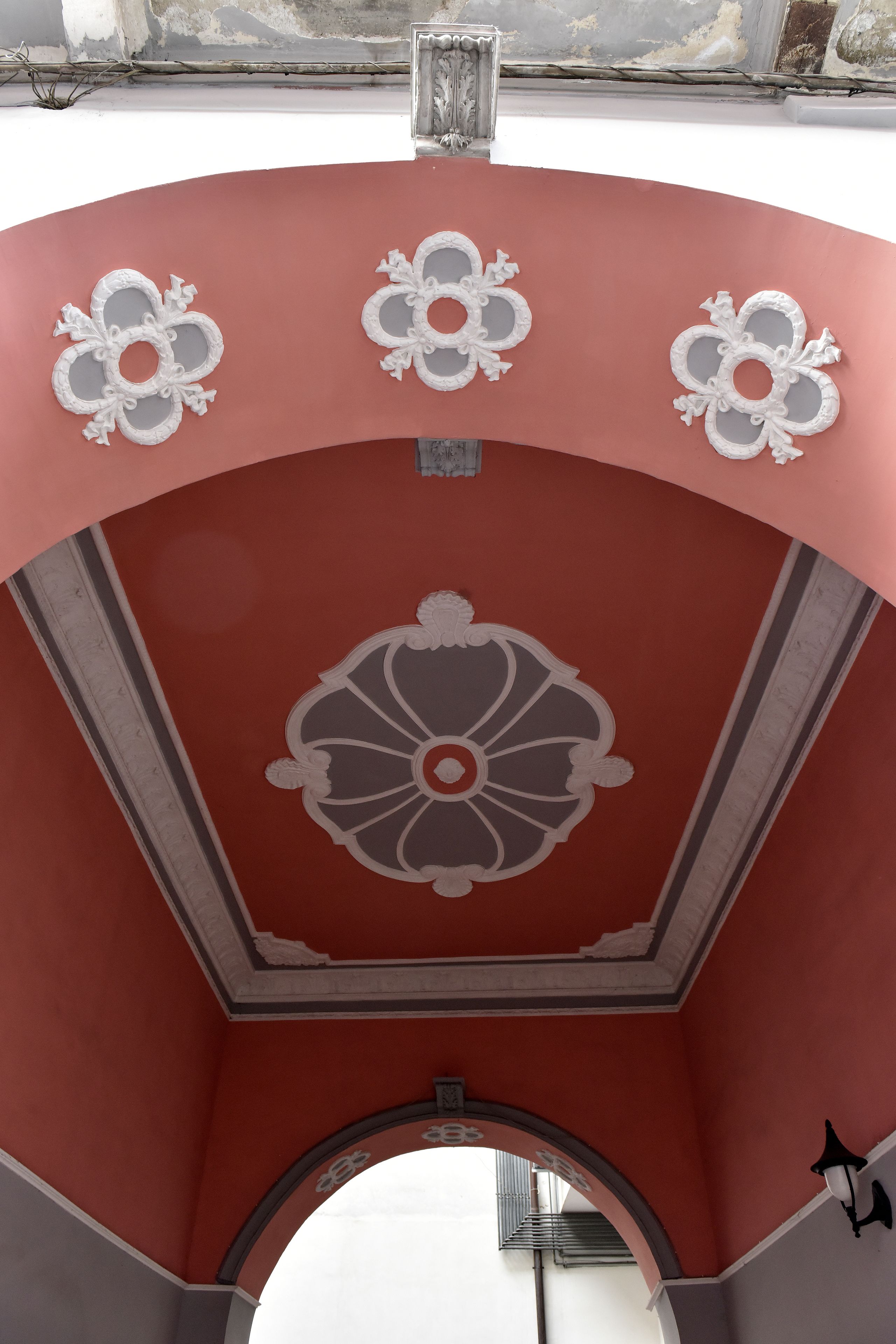 Pintu masuk properti