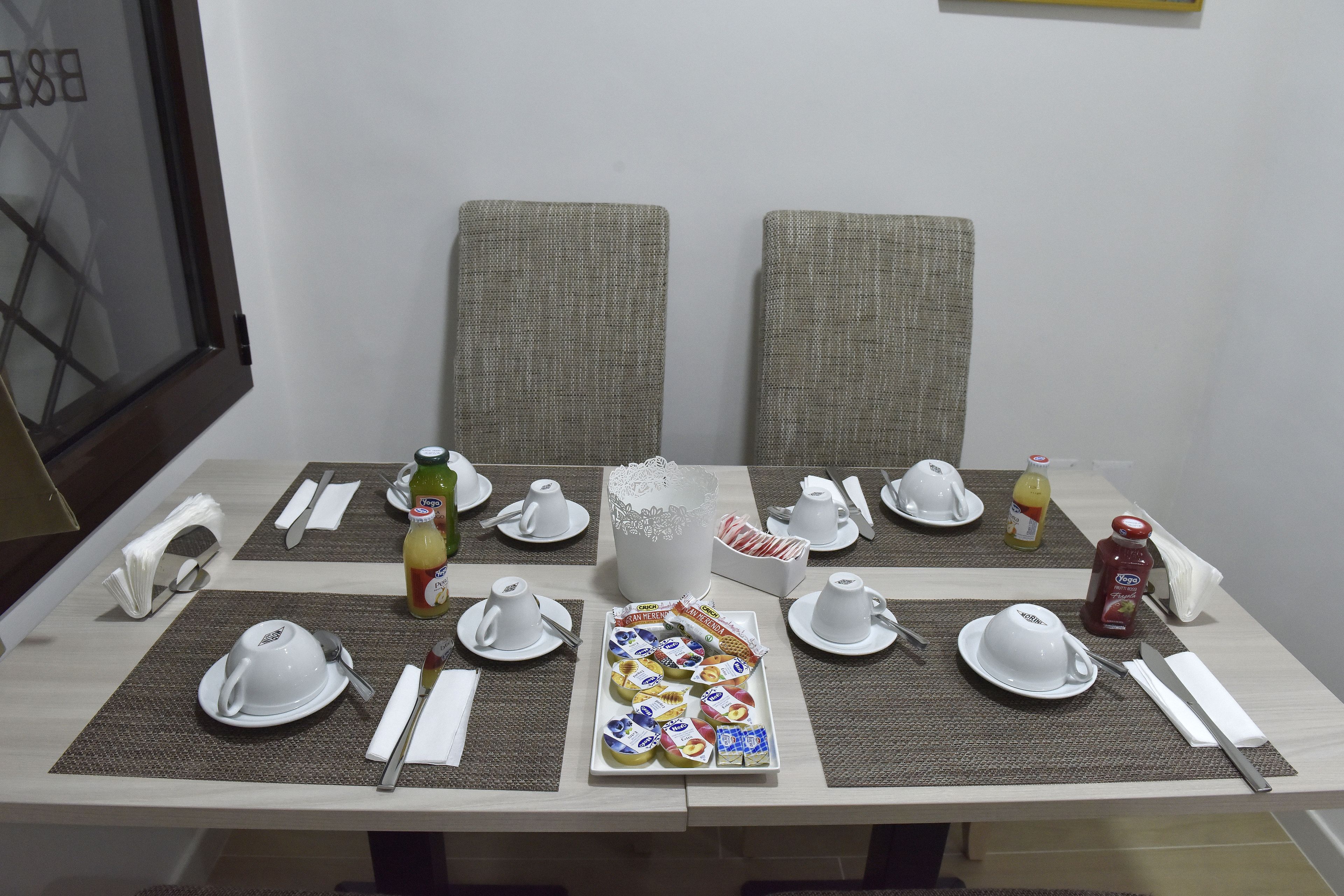 Sudah termasuk sarapan prasmanan setiap hari