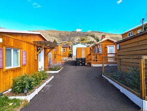 Front of property - Yellowstone's Treasure Cabins (Gardiner)
