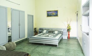 5 bedrooms - homestay near golden temple for group travellers (Amritsar)