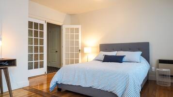 2 bedrooms, desk, iron/ironing board, free WiFi