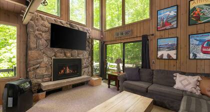 Downtown North Conway Retreat: Relax in our Mountain home and enjoy the pool!!