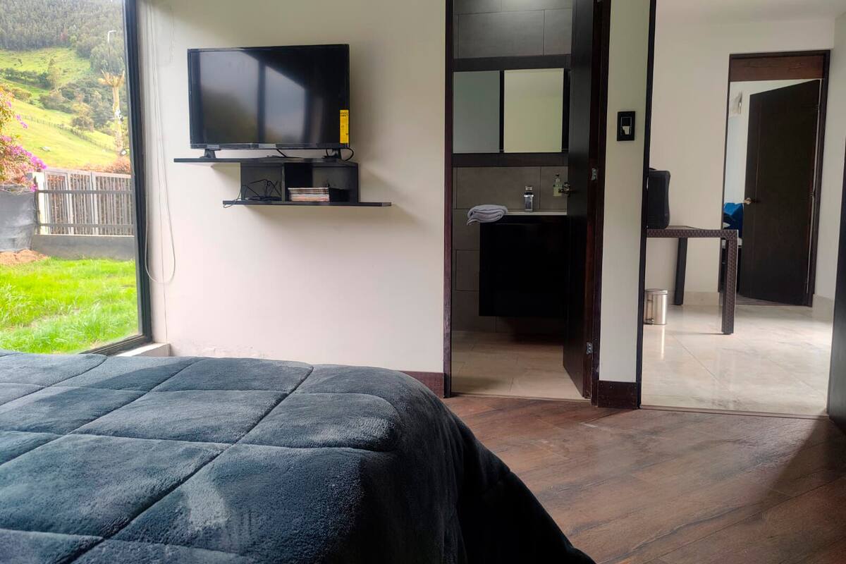 Standard Double Room, 1 Double Bed, Non Smoking | 1 bedroom, individually decorated, free WiFi, bed sheets