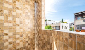 Desk, soundproofing, free WiFi, bed sheets - Taitung Hope castle (Taitung)