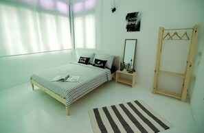 Basic Room | Iron/ironing board, free WiFi, bed sheets - Hommie 1934 (George Town)