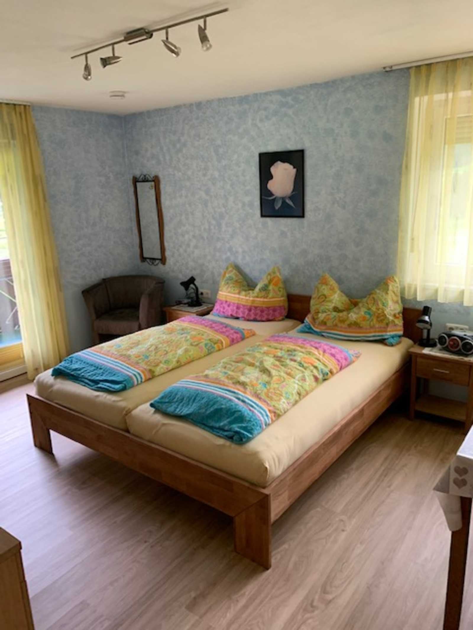 1 habitación, wifi, ropa de cama y despertador 