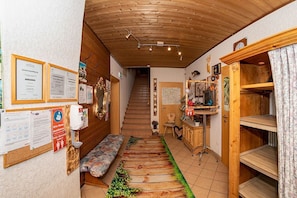 Lobby - Studio Krinnenspitze South - House Rosemarie (Nesselwängle)